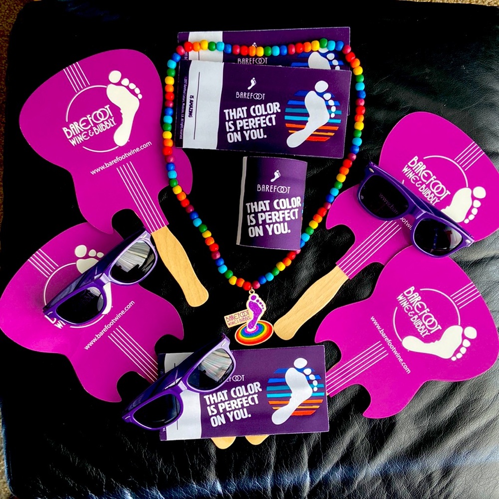 Barefoot festival gear! ♥️🧡💛💚🩵💙💜